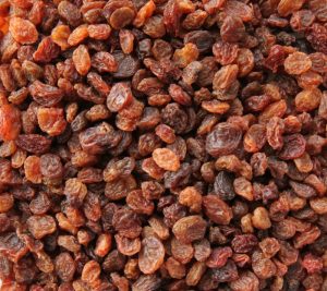 pile of raisins  